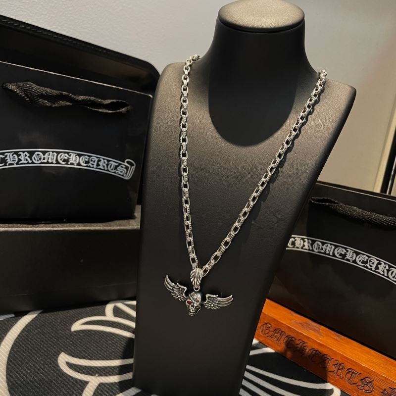 Ch*0me He**ts necklaces